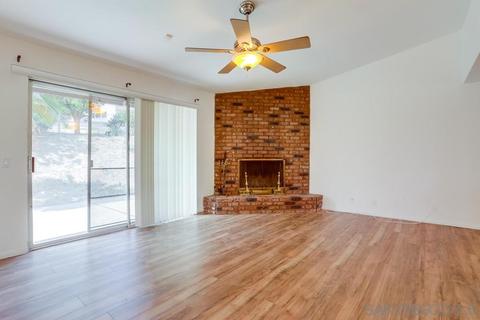 2063 Summit Dr, Escondido, CA 92025 photo 5