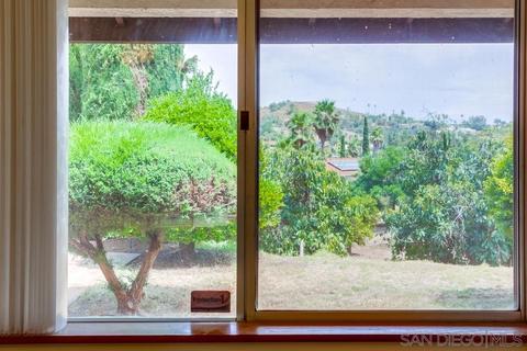 2063 Summit Dr, Escondido, CA 92025 photo 11