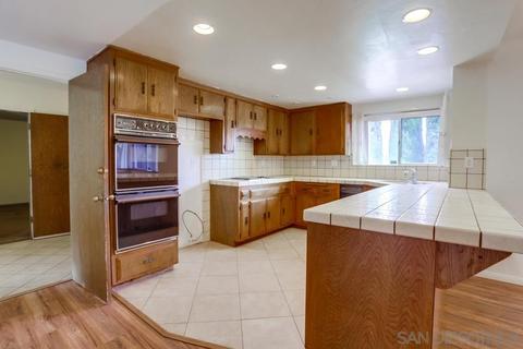 2063 Summit Dr, Escondido, CA 92025 photo 10