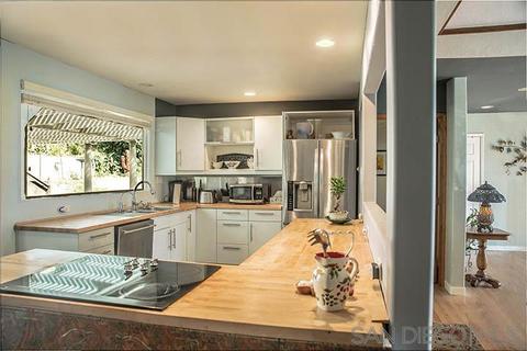 3824 Calavo, Spring Valley, CA 91977 photo 3