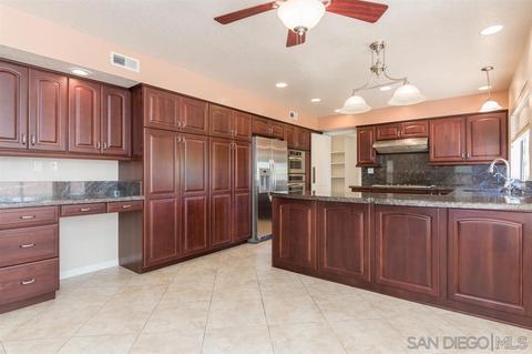 3564 Celinda Dr, Carlsbad, CA 92008 photo 9