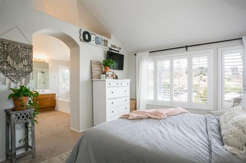 941 Gallery Dr, Oceanside, CA 92057 photo 15