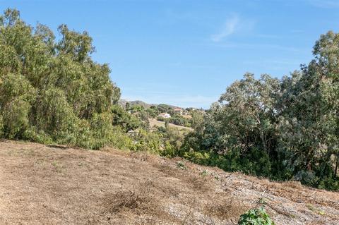 900 La Rueda #181-041-01-00, Vista, CA 92084 photo 1