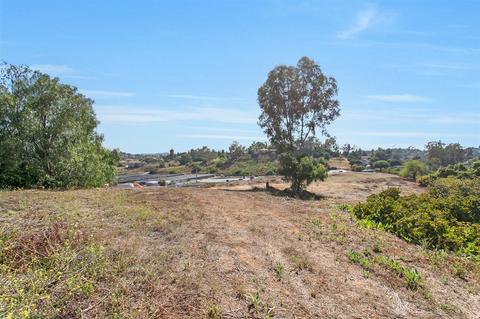 900 La Rueda #181-041-01-00, Vista, CA 92084 photo 5