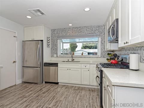 9758 Abbeywood Rd, Santee, CA 92071 photo 6