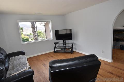 914 Luther Dr, Spring Valley, CA 91977 photo 2