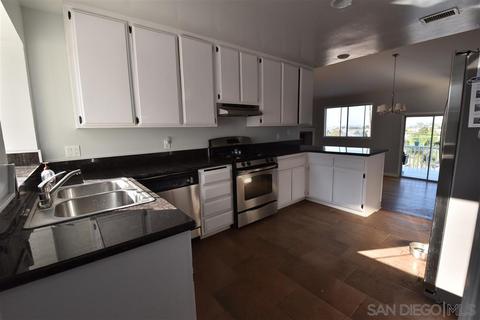 914 Luther Dr, Spring Valley, CA 91977 photo 6