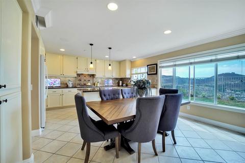 10394 Valley Waters Dr, Spring Valley, CA 91978 photo 5