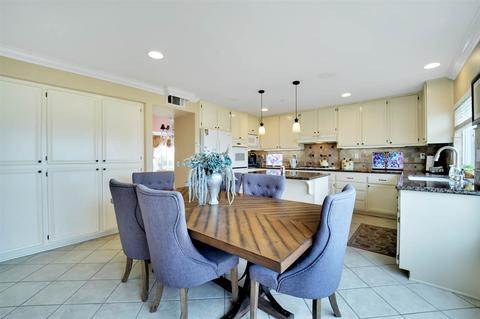 10394 Valley Waters Dr, Spring Valley, CA 91978 photo 6