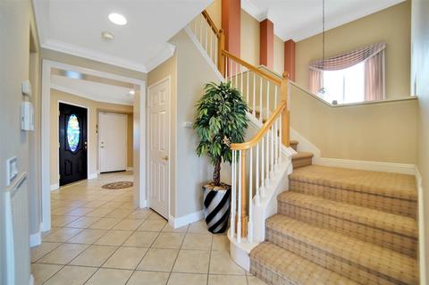 10394 Valley Waters Dr, Spring Valley, CA 91978 photo 12