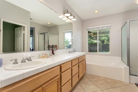2308 Citron Pl, Escondido, CA 92027 photo 15