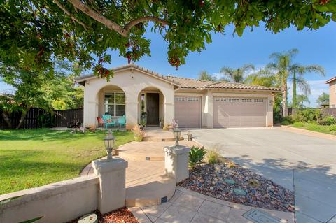 2308 Citron Pl, Escondido, CA 92027 photo 2