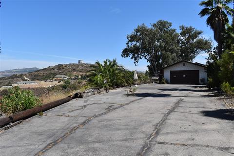 8671 Sky Rim Dr, Lakeside, CA 92040 photo 1