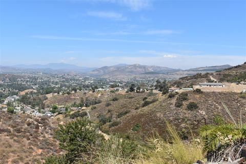 8671 Sky Rim Dr, Lakeside, CA 92040 photo 3