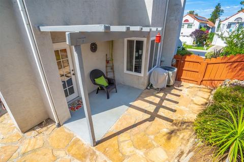 10501 Flora Azalea Ct, Santee, CA 92071 photo 23