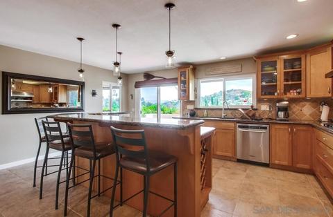 2055 Summit Dr, Escondido, CA 92025 photo 6