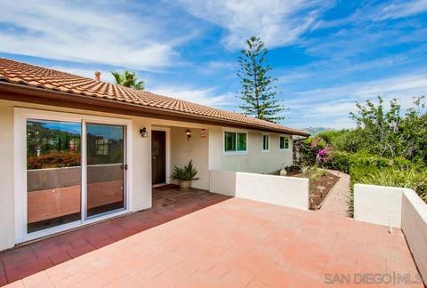 2055 Summit Dr, Escondido, CA 92025 photo 3