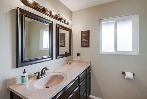 2055 Summit Dr, Escondido, CA 92025 photo 18