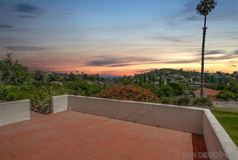 2055 Summit Dr, Escondido, CA 92025 photo 2