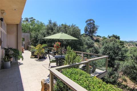 1562 Wilt Rd, Fallbrook, CA 92028 photo 2