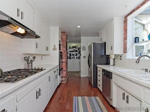 2330 Snead Dr, Oceanside, CA 92056 photo 8