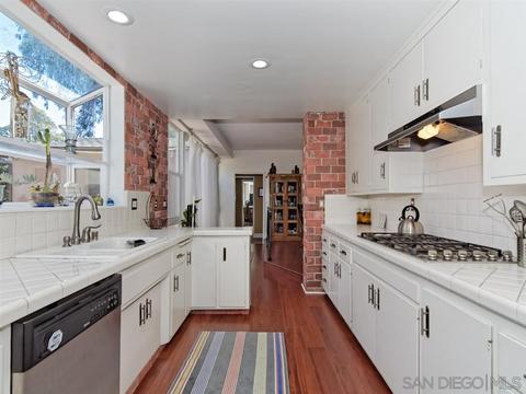 2330 Snead Dr, Oceanside, CA 92056 photo 9