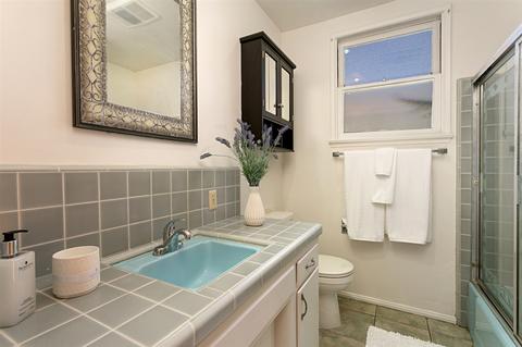 355 Beaumont Dr, Vista, CA 92084 photo 17