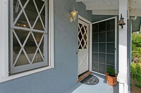 355 Beaumont Dr, Vista, CA 92084 photo 4