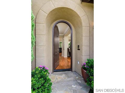 7515 Chicago Dr, La Mesa, CA 91941 photo 2