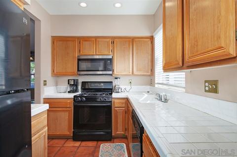 39549 Tischa Dr, Temecula, CA 92591 photo 8