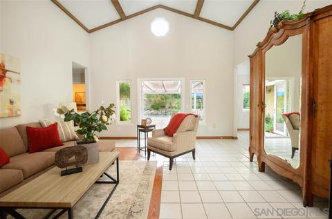 3409 Lomas Serenas Dr, Escondido, CA 92029 photo 3