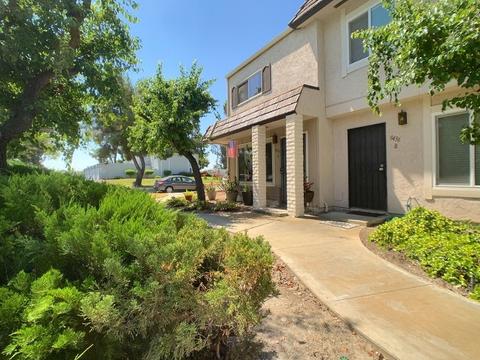 9436 Carlton Oaks Dr UNIT a, Santee, CA 92071 photo 2