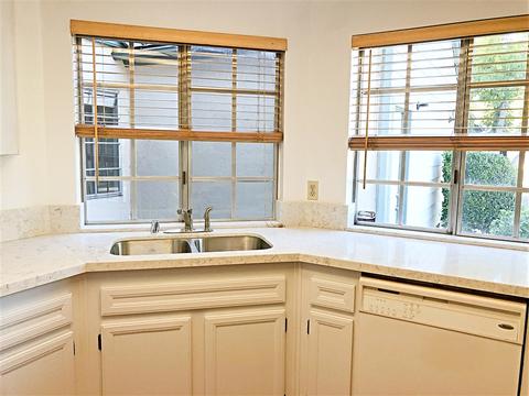 2471 Turnbridge Gln, Escondido, CA 92027 photo 6