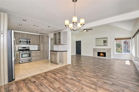 2803 Cazadero Dr, Carlsbad, CA 92009 photo 9