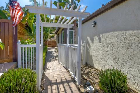 2803 Cazadero Dr, Carlsbad, CA 92009 photo 4
