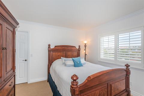 6925 Catamaran, Carlsbad, CA 92011 photo 19