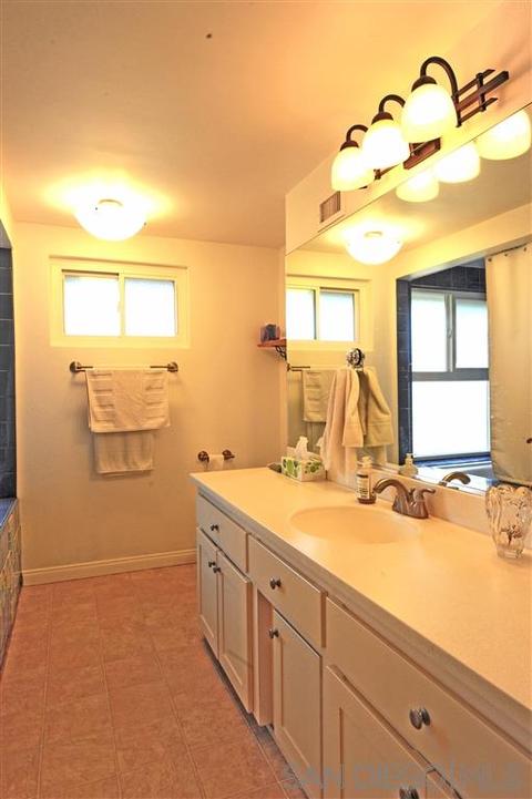 9245 Madison Ave, La Mesa, CA 91941 photo 12