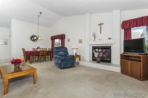 2572 Magellan Ln, Vista, CA 92081 photo 10