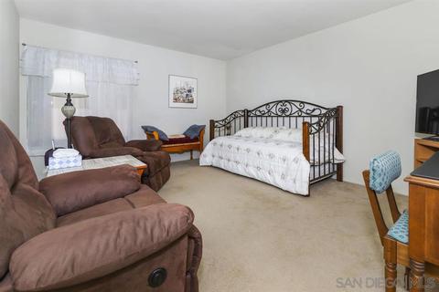 2572 Magellan Ln, Vista, CA 92081 photo 11