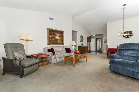 2572 Magellan Ln, Vista, CA 92081 photo 9