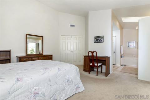 2572 Magellan Ln, Vista, CA 92081 photo 16