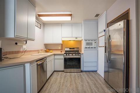 8916 Jana Ct, Spring Valley, CA 91977 photo 7
