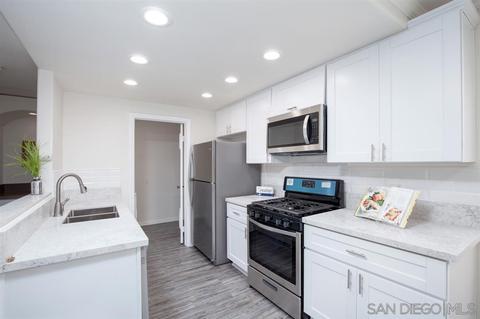 552 Canyon Dr #13, Oceanside, CA 92054 photo 2