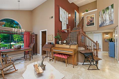 1611 Corte Verano, Oceanside, CA 92056 photo 10