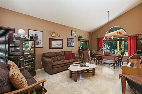 1611 Corte Verano, Oceanside, CA 92056 photo 2
