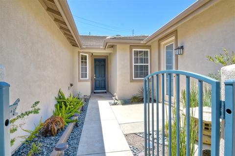 1375 Bernardo Ave, Escondido, CA 92029 photo 2