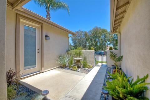 1375 Bernardo Ave, Escondido, CA 92029 photo 3