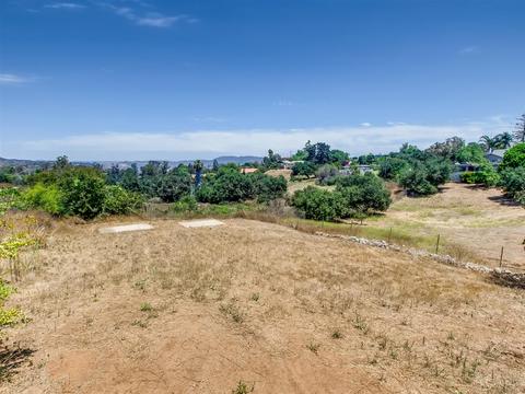 631 W Alvarado St, Fallbrook, CA 92028 photo 24