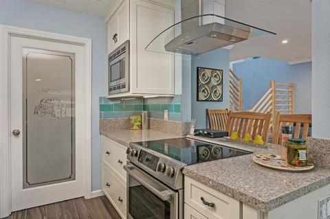 830 Malibu Point Way, Oceanside, CA 92058 photo 7