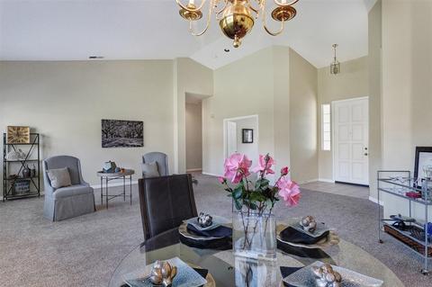 2126 Stone Castle, Fallbrook, CA 92028 photo 6
